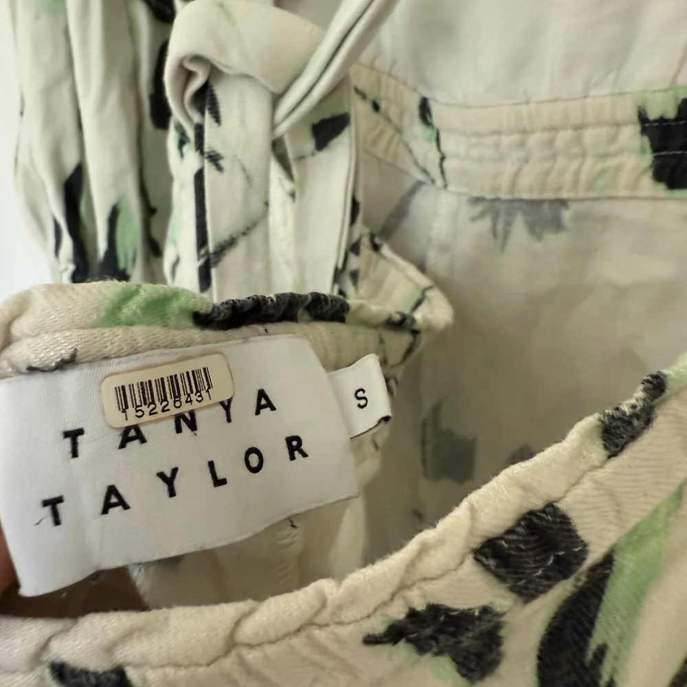 Tanya Taylor
ADD TO HEARTS
Stevie Romper - Picture 8 of 12